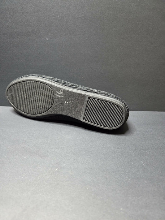 Women's Left shoe -size 9