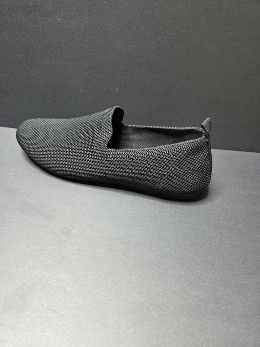 Women's Left shoe -size 9